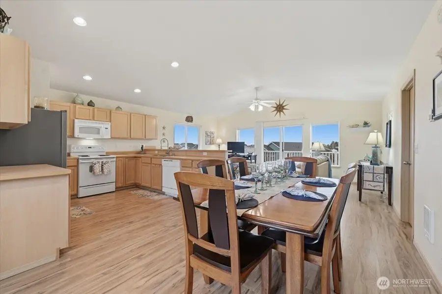 1244 Camero Loop Sw, Ocean Shores, WA 98569 - #3