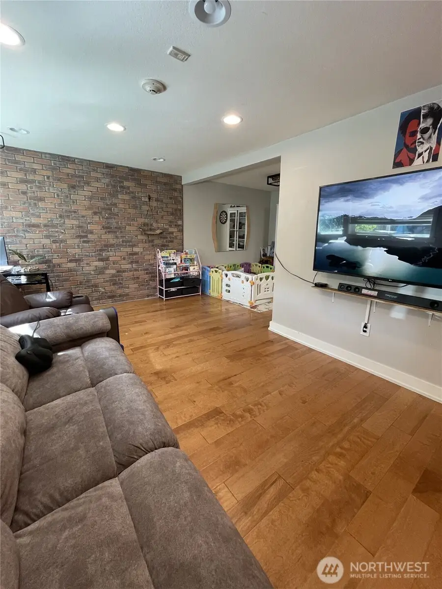 Address Withheld By Seller, Redmond, WA 98052 - #3