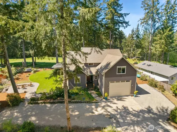 10804 Pioneer Drive, Anderson Island, WA 98303