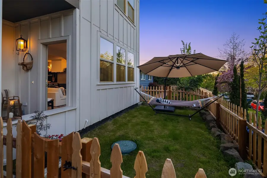 5037 25th Avenue Sw, Seattle, WA 98106 - #2