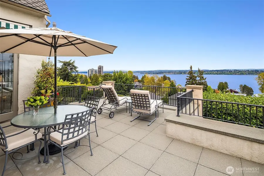 1108 39th Avenue E, Seattle, WA 98112 - #2
