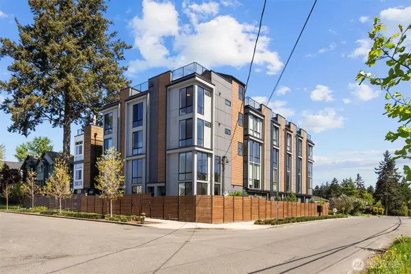 12000 31st Avenue Ne, Seattle, WA 98125