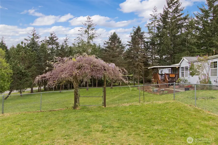 41 E Bay Heights Drive, Allyn, WA 98524 - #3