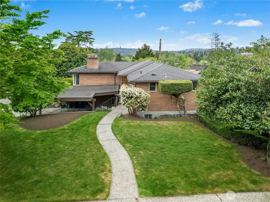 5803 Oberlin Avenue Ne, Seattle, WA 98105 - #3