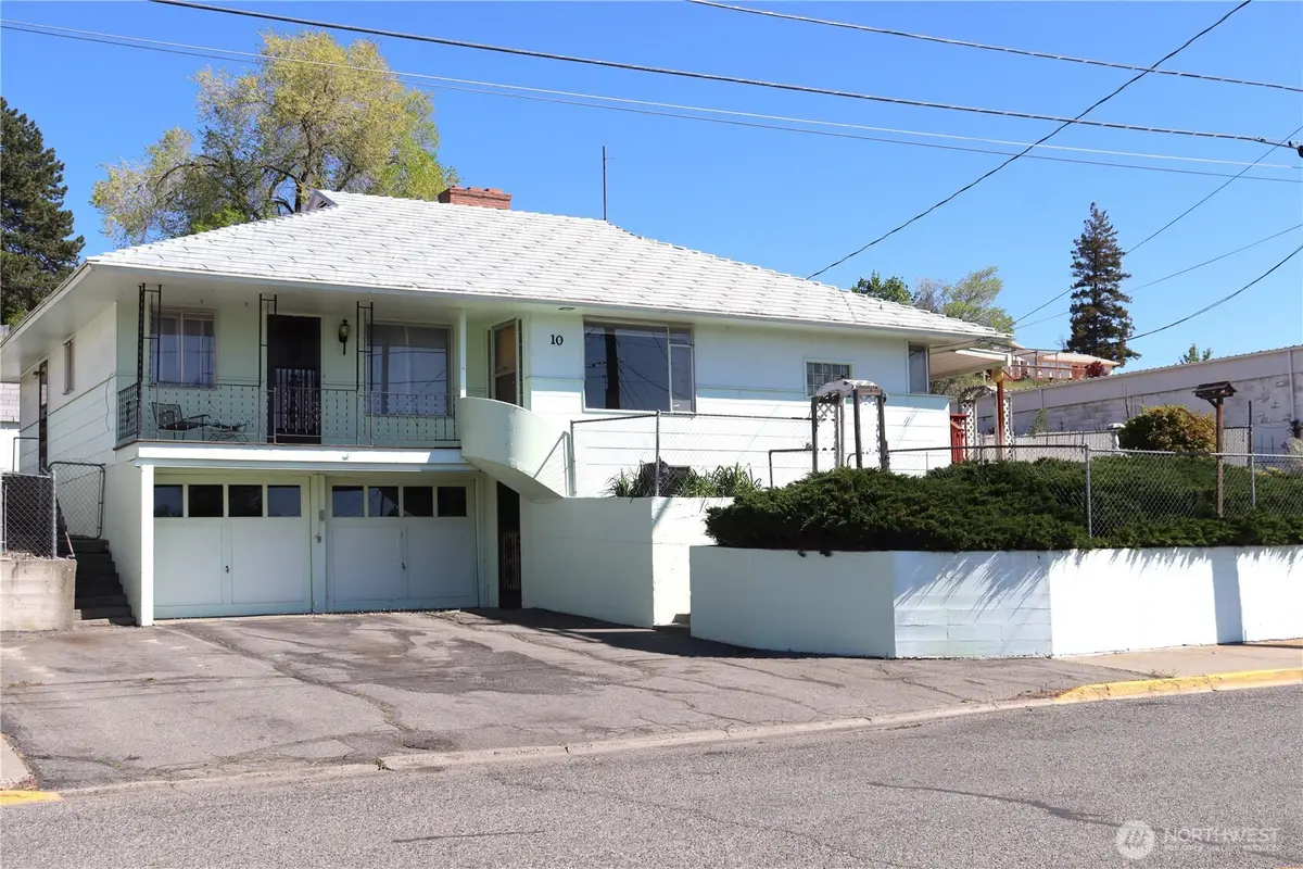10 W Dewberry Avenue, Omak, WA 98841 - #1