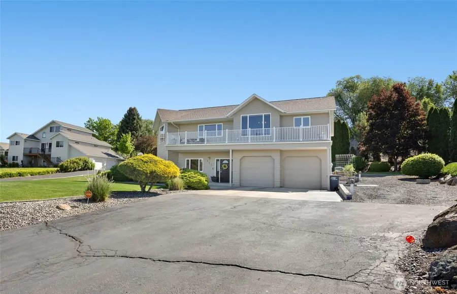 927 Easy Street Ne, Moses Lake, WA 98837 - #2