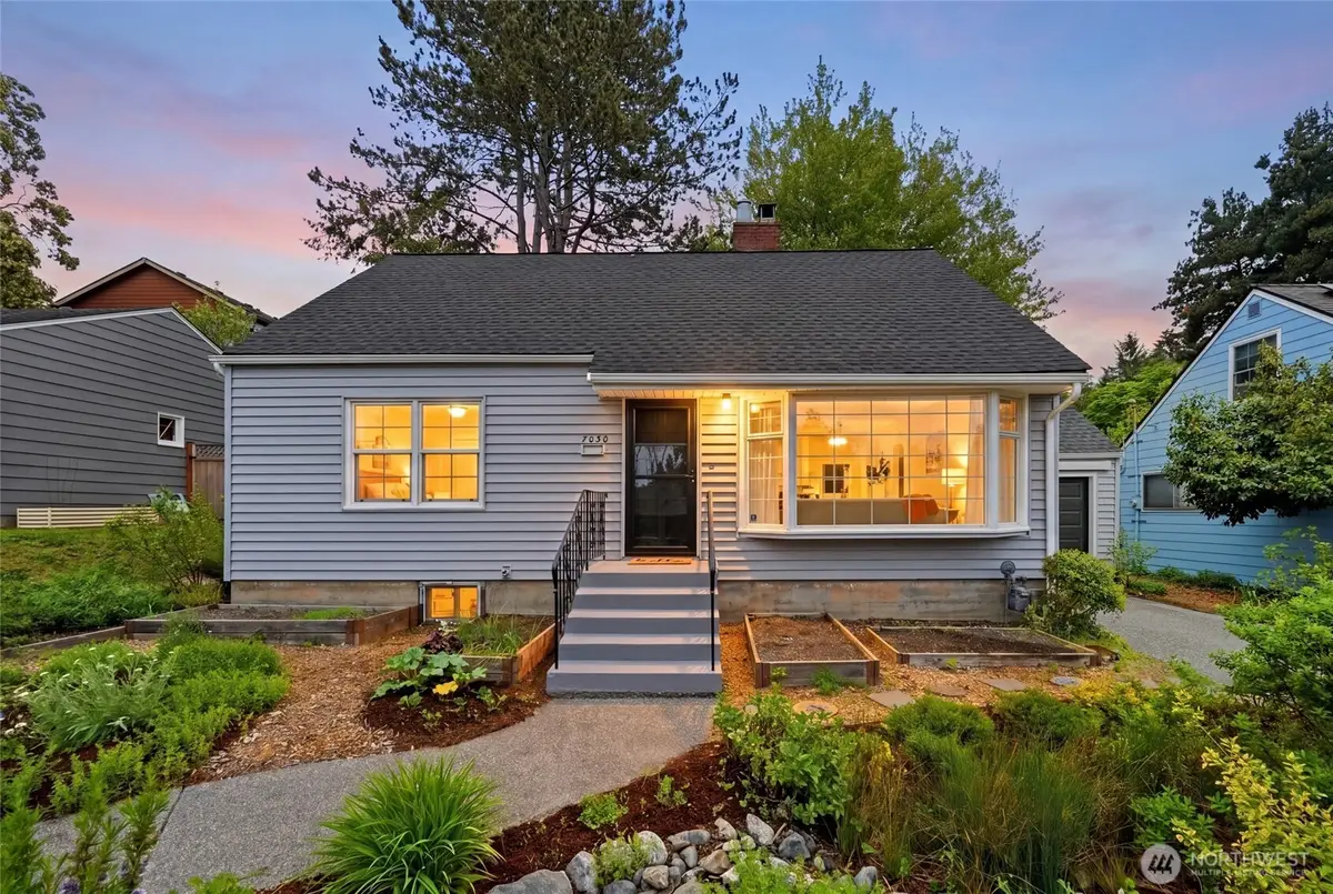 7030 27th Avenue Ne, Seattle, WA 98115 - #1