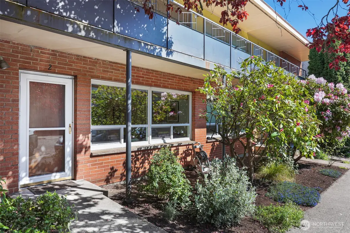 4710 Dayton Avenue N #2, Seattle, WA 98103 - #1