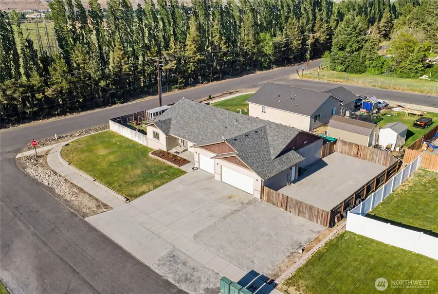 21 Ambrosia Lane, Malaga, WA 98828 - #2