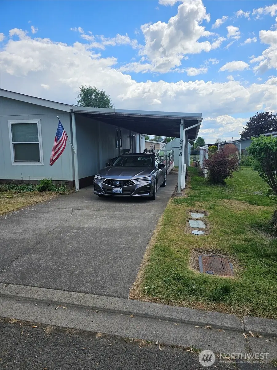 938 Empire Street N, College Place, WA 99324 - #2