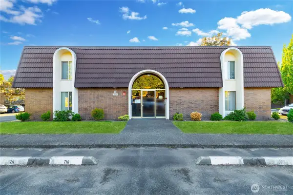 11008 NE 68th St #725, Kirkland, WA 98033