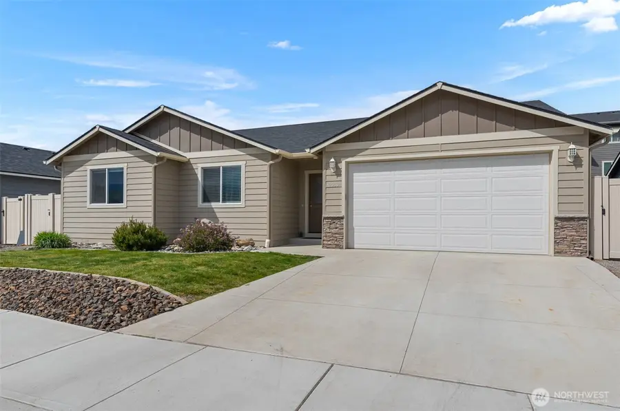 2259 S Mysical Loop, East Wenatchee, WA 98802 - #2