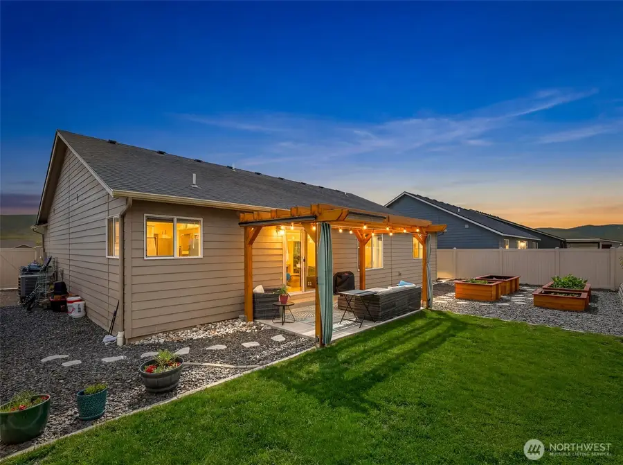 2259 S Mysical Loop, East Wenatchee, WA 98802 - #3