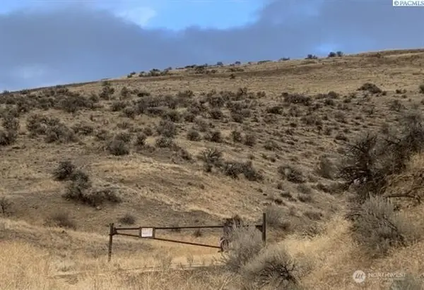 1271 Vista Verde Drive #1, Yakima, WA 98901