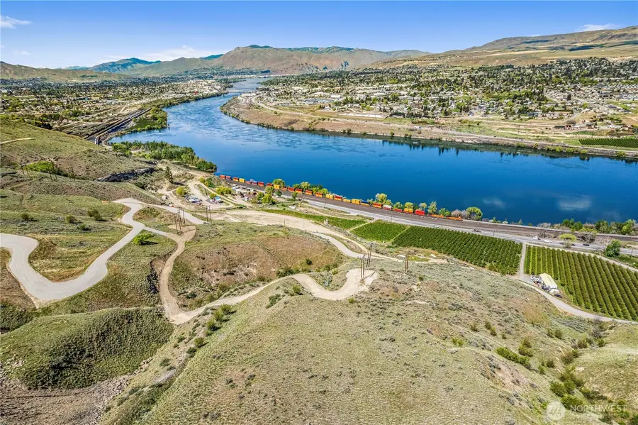 1501 Malaga Alcoa Highway #B, Wenatchee, WA 98801 - #3
