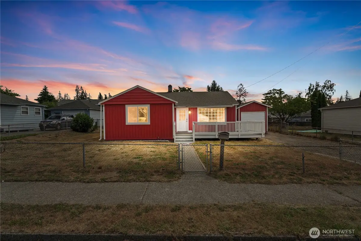 3236 Phillips Avenue, Bremerton, WA 98310 - #1