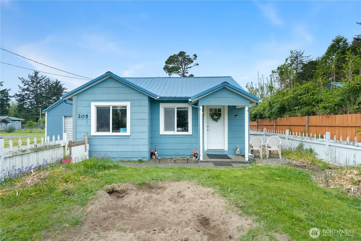 205 S Forrest Street, Westport, WA 98595 - #1