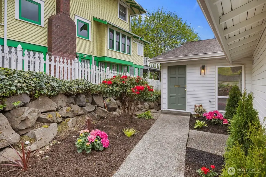 411 Cedar Ave S, Renton, WA 98057 - #3