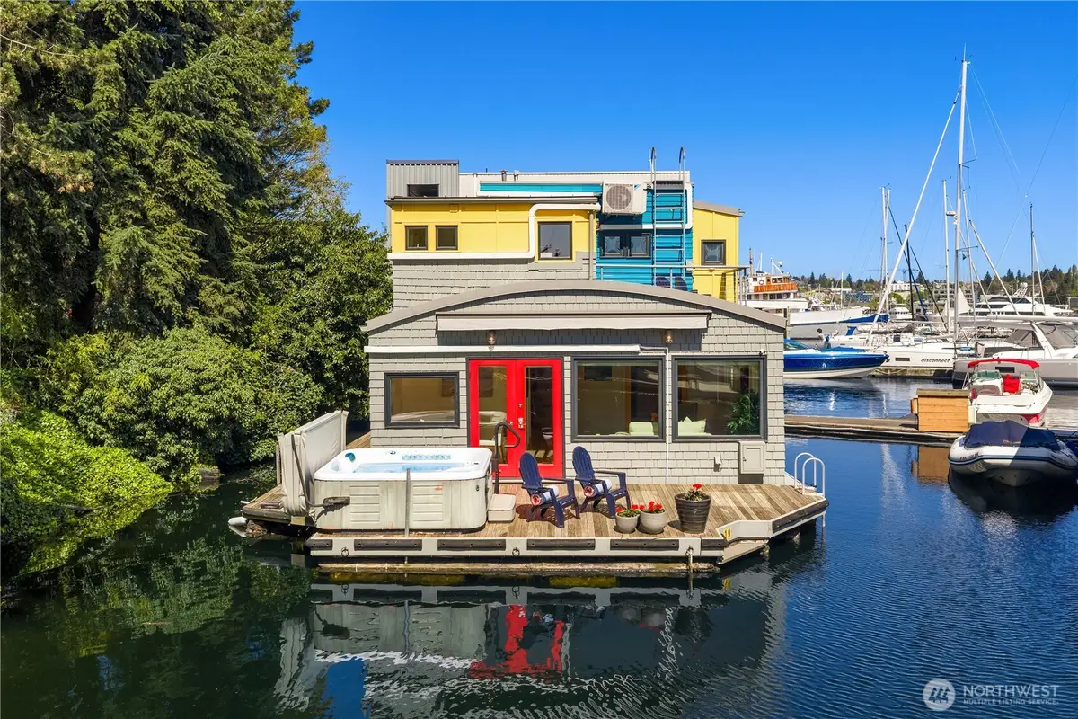 2466 Westlake Avenue N #19, Seattle, WA 98109 - #1