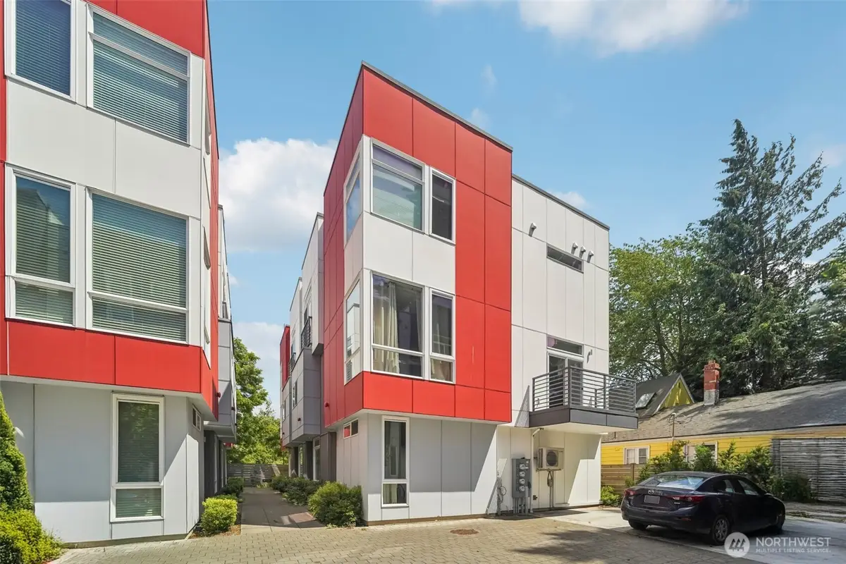 9032 14th Avenue Nw #D, Seattle, WA 98117 - #1