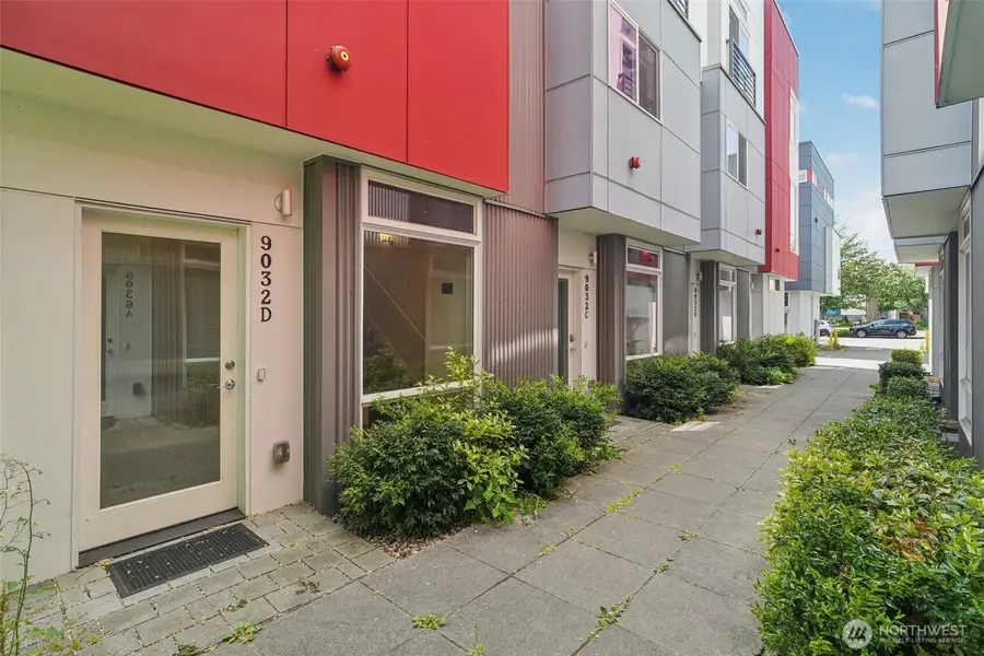 9032 14th Avenue Nw #D, Seattle, WA 98117 - #3