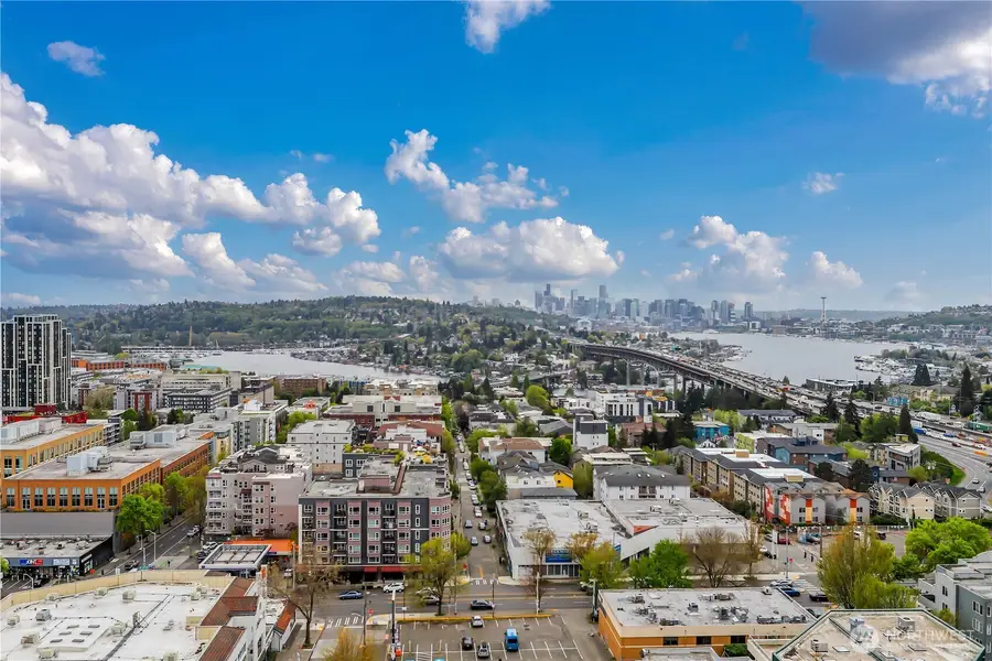 4540 8th Avenue Ne #2106, Seattle, WA 98105 - #2