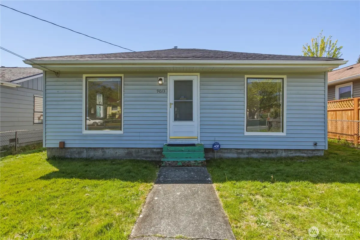 9013 11th Ave Sw, Seattle, WA 98106 - #1