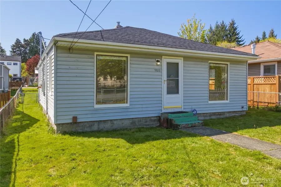 9013 11th Ave Sw, Seattle, WA 98106 - #2