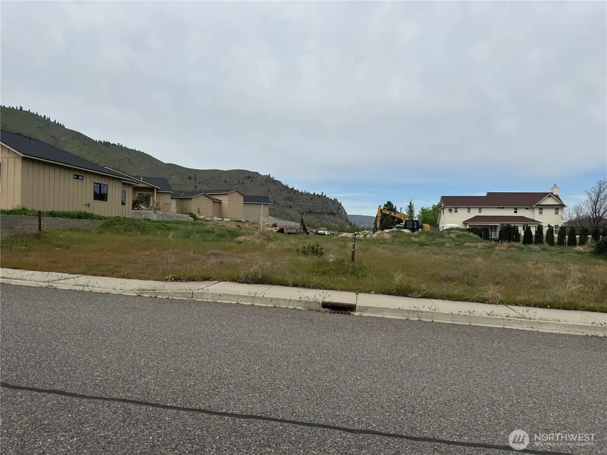 1027 Crest Loop, Entiat, WA 98822 - #1