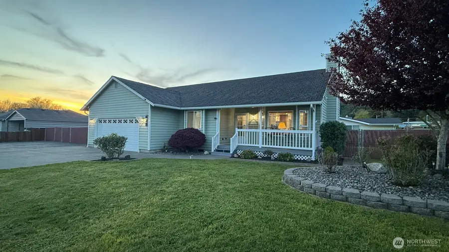 823 SW 21st Street, Chehalis, WA 98532 - #2
