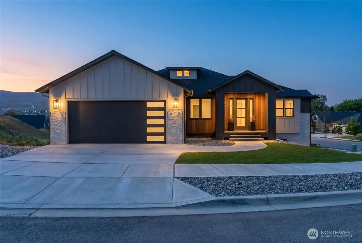 982 Spring Mountain Drive, Wenatchee, WA 98801 - #1