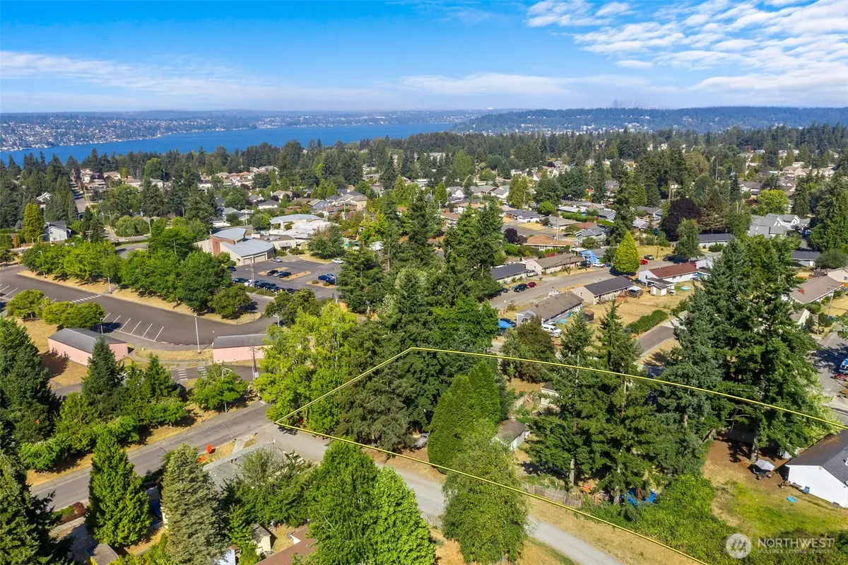 1526 Harrington Avenue Ne, Renton, WA 98056 - #1