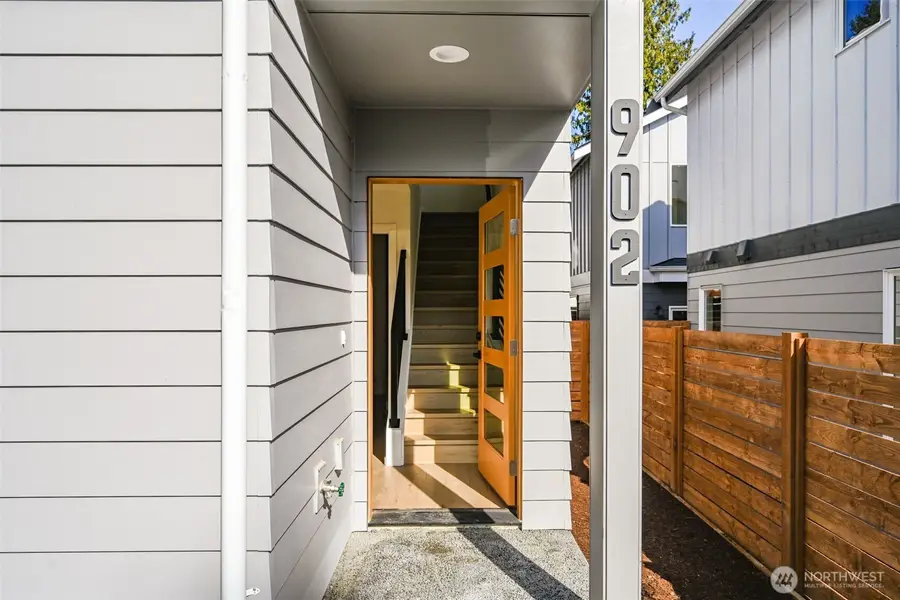 902 N 107th Street, Seattle, WA 98133 - #2