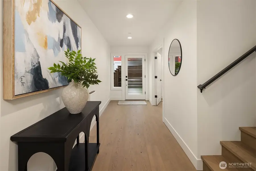 4406 1st Avenue Ne, Seattle, WA 98105 - #3