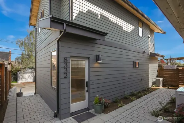 8332 24th Avenue Nw, Seattle, WA 98117