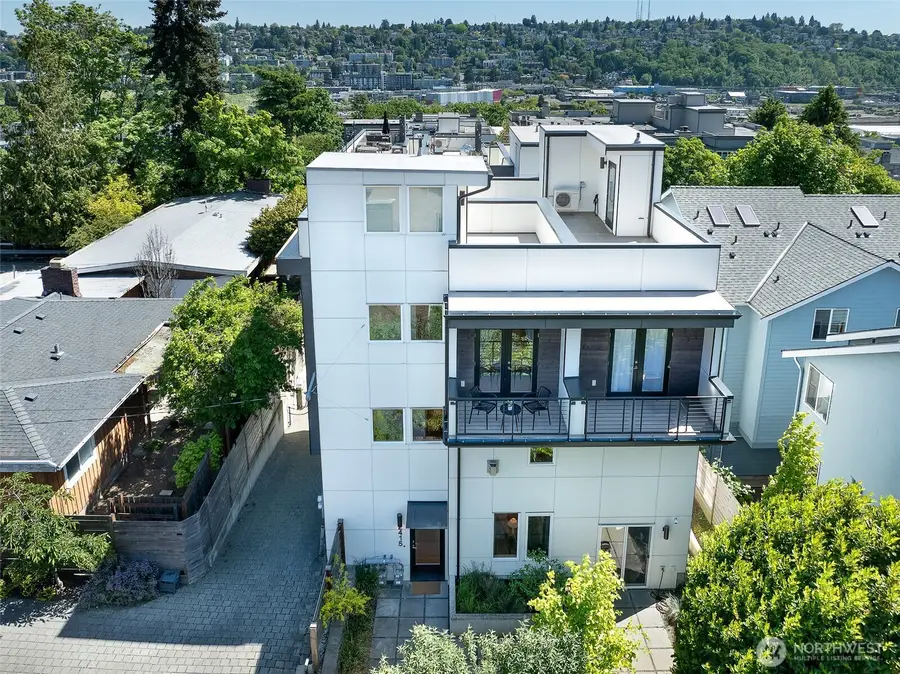 2415 W Lynn Street, Seattle, WA 98199 - #3