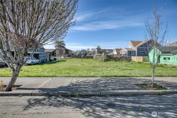 410 6th Street, Hoquiam, WA 98550