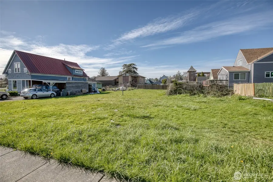 410 6th Street, Hoquiam, WA 98550 - #3