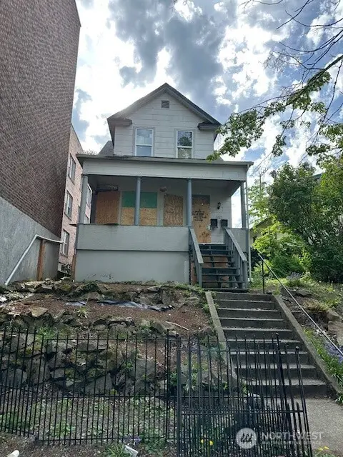 1220 Yakima Avenue S, Tacoma, WA 98405
