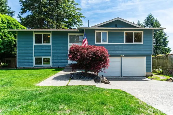 9236 NE 136th Place, Kirkland, WA 98034