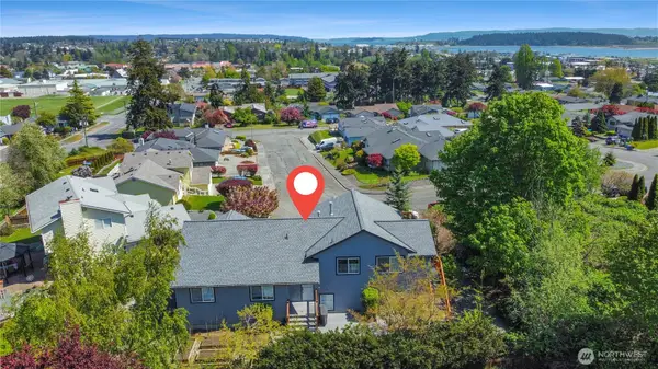 710 SW Echo Loop, Oak Harbor, WA 98277