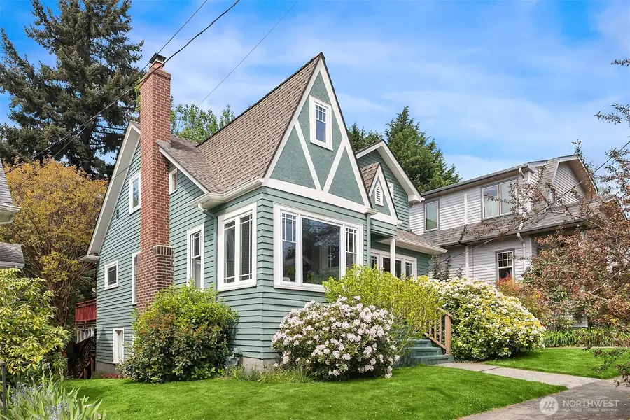 3917 Interlake Avenue N, Seattle, WA 98103 - #2