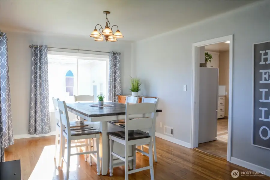 112 E 5th Street, Lind, WA 99341 - #2