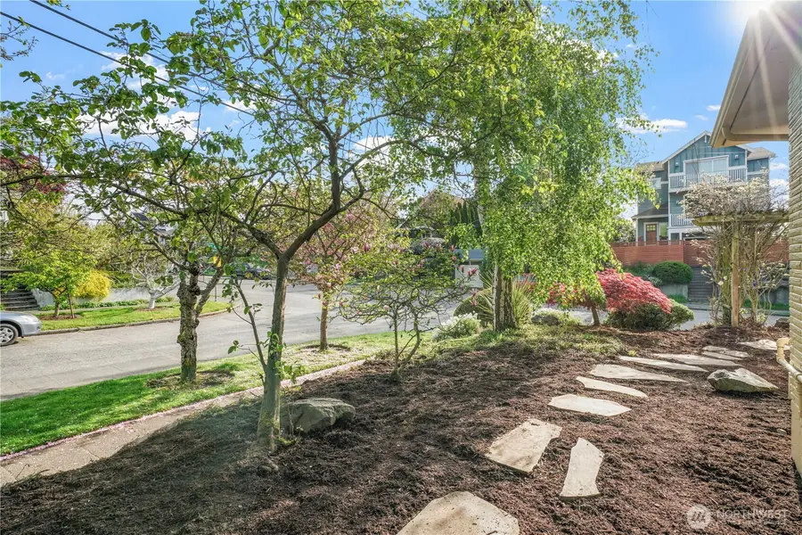 7217 28th Avenue Nw, Seattle, WA 98117 - #3