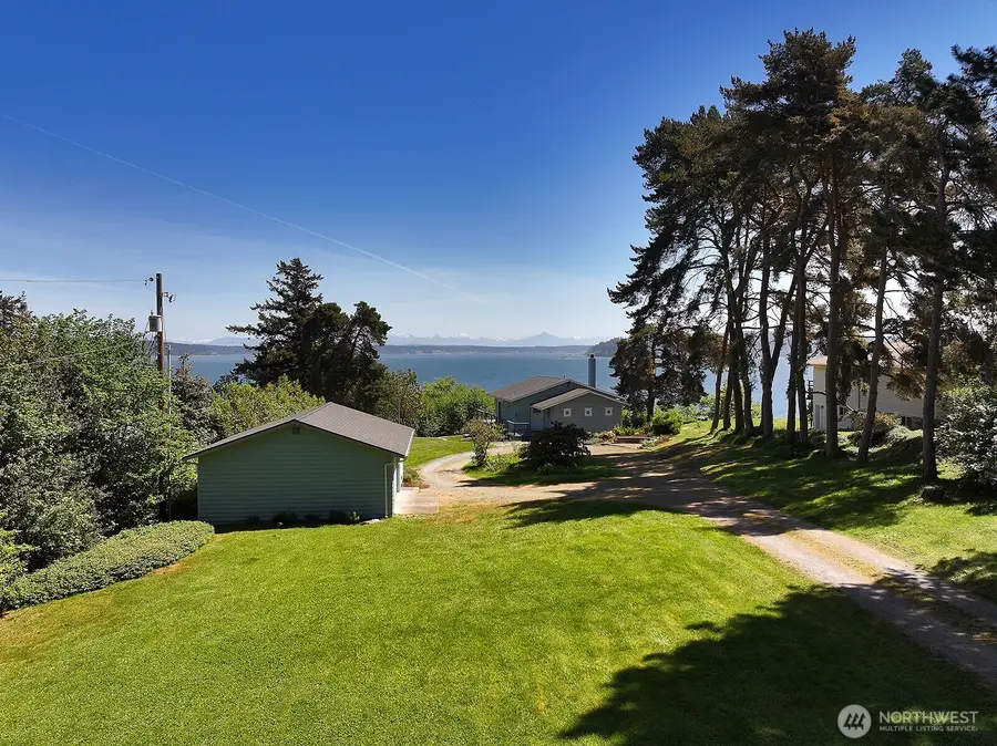 2977 North Bluff Road, Greenbank, WA 98253 - #2