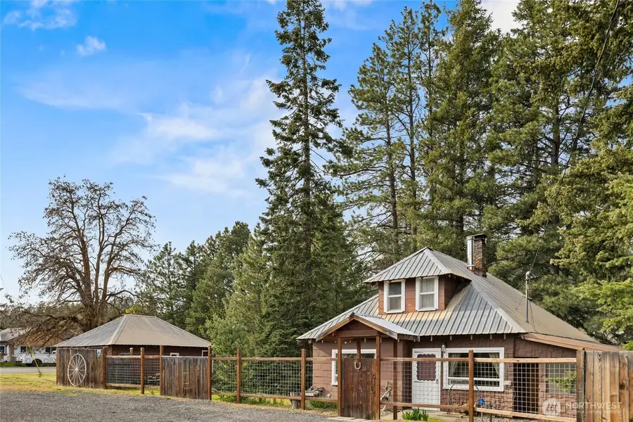 416 W Fifth Street, Cle Elum, WA 98922 - #2