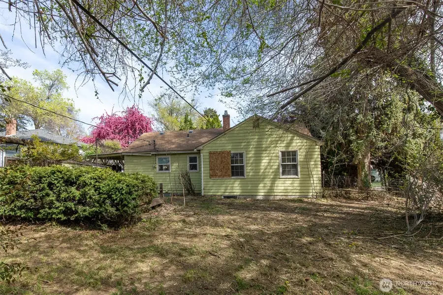 910 25th Avenue, Yakima, WA 98902 - #3