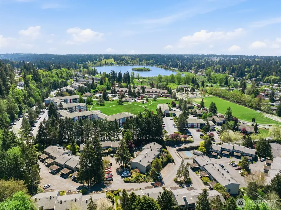 22711 Lakeview Drive #C6, Mountlake Terrace, WA 98043 - #2