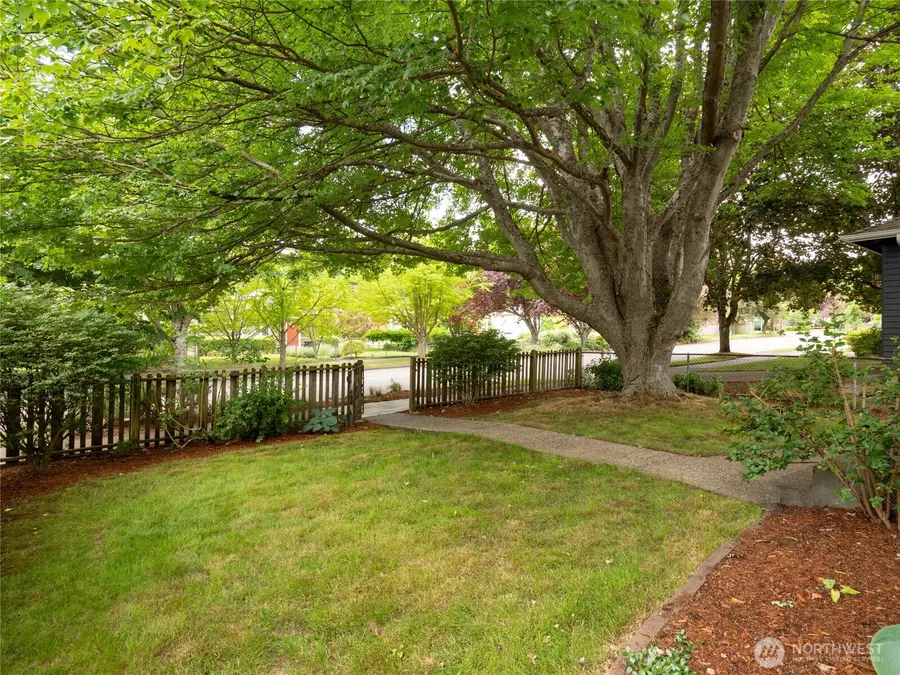 4718 49th Avenue Sw, Seattle, WA 98116 - #2
