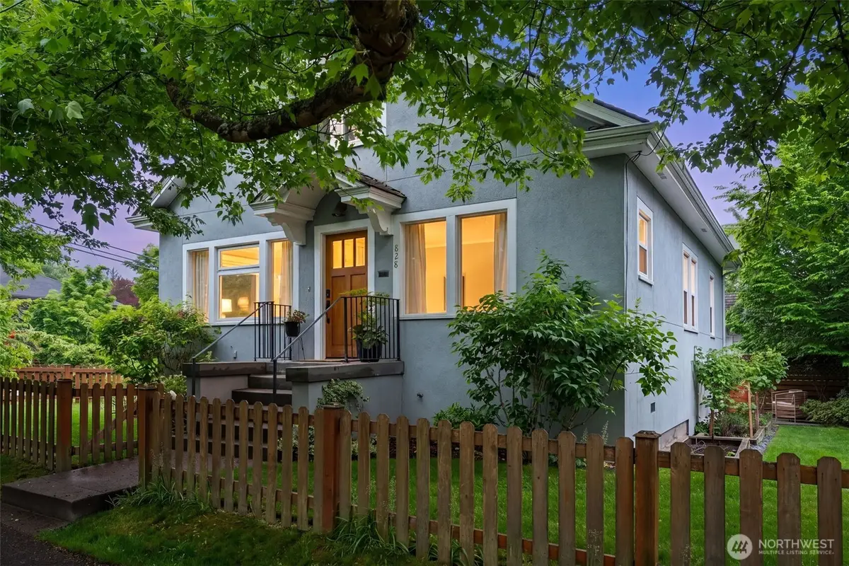 828 24th Avenue, Seattle, WA 98122 - #1
